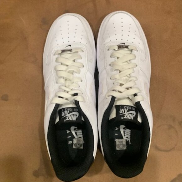 Nike Air Force One Men's Leather Sneaker - Picture 2 of 9